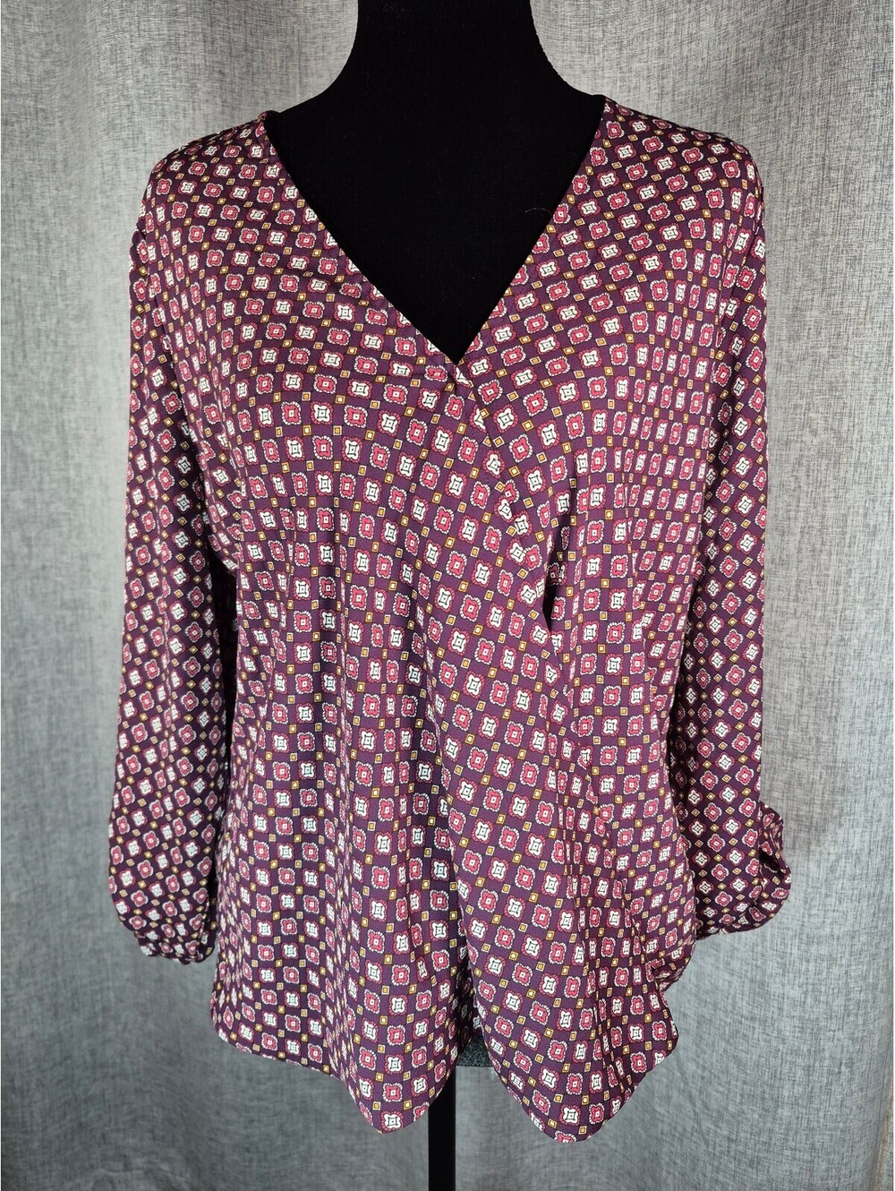 Pleione Women’s Medium Burgundy Geometric Print V Neck High Low Blouse Tunic